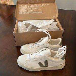 Veja sneakers, size 8 men / 10 women, extra white/kaki.  Brand new in box.